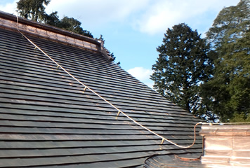 写真：屋根避雷針取り付け完成